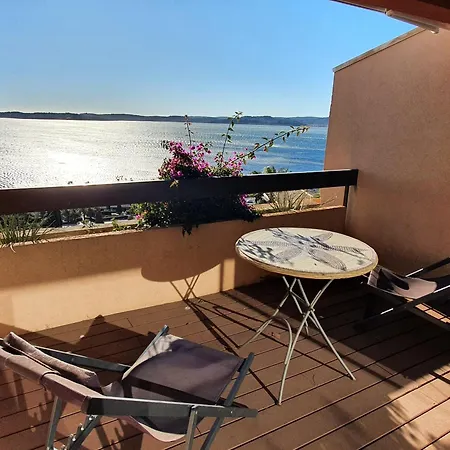 4 Pièces Avec Piscine, Climatisation Et Accès à - Fr-1-780-34 Appartamento Sainte-Maxime