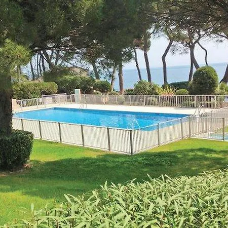 4 Pieces Avec Piscine, Climatisation Et Acces A - Fr-1-780-34 Sainte-Maxime