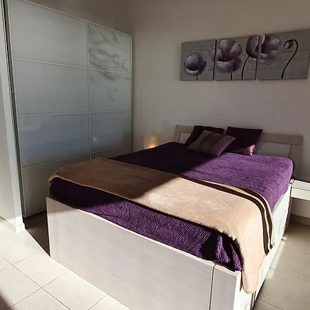 4 Pieces Avec Piscine, Climatisation Et Acces A - Fr-1-780-34 Appartamento *
