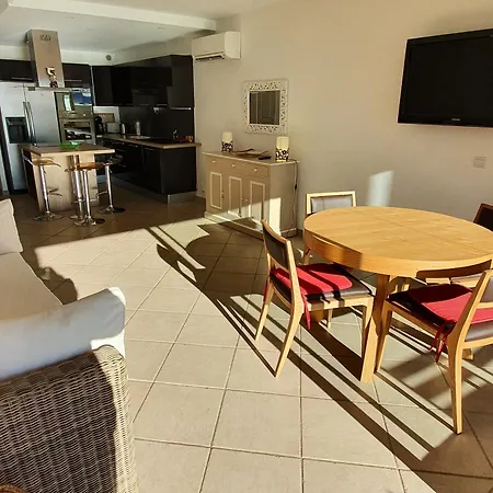 4 Pieces Avec Piscine, Climatisation Et Acces A - Fr-1-780-34 Appartamento Sainte-Maxime